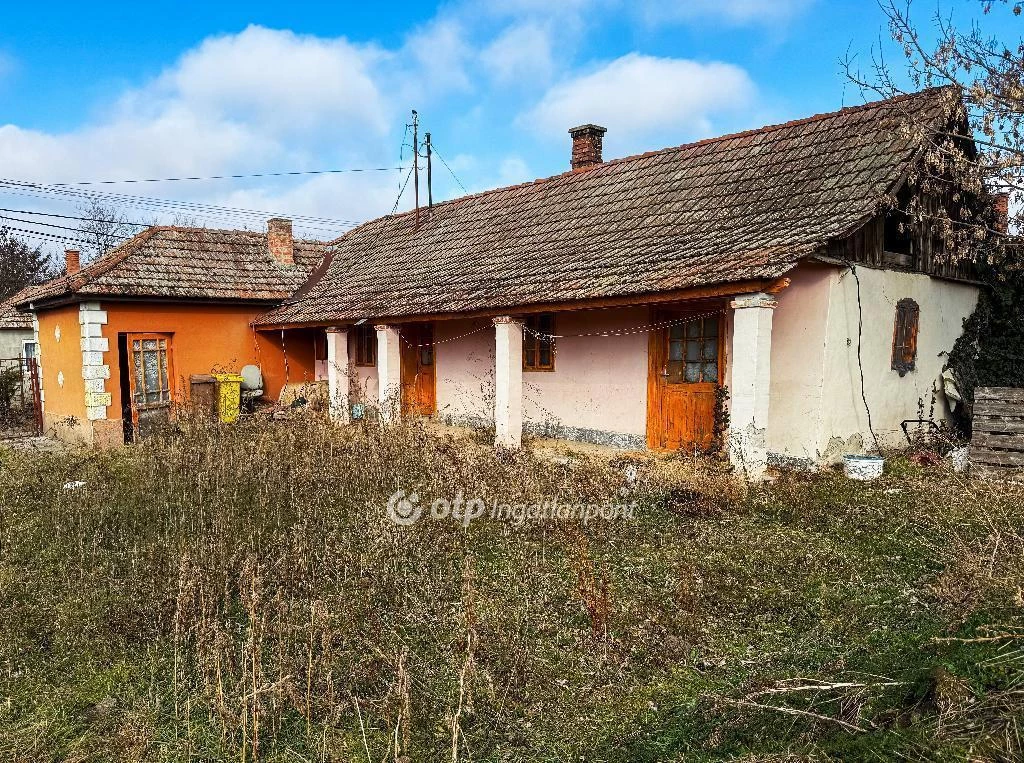 Eladó Ház, Újszilvás