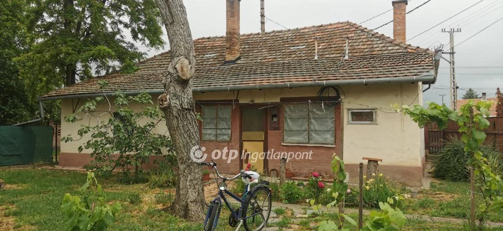 Eladó Ház, Tiszaföldvár