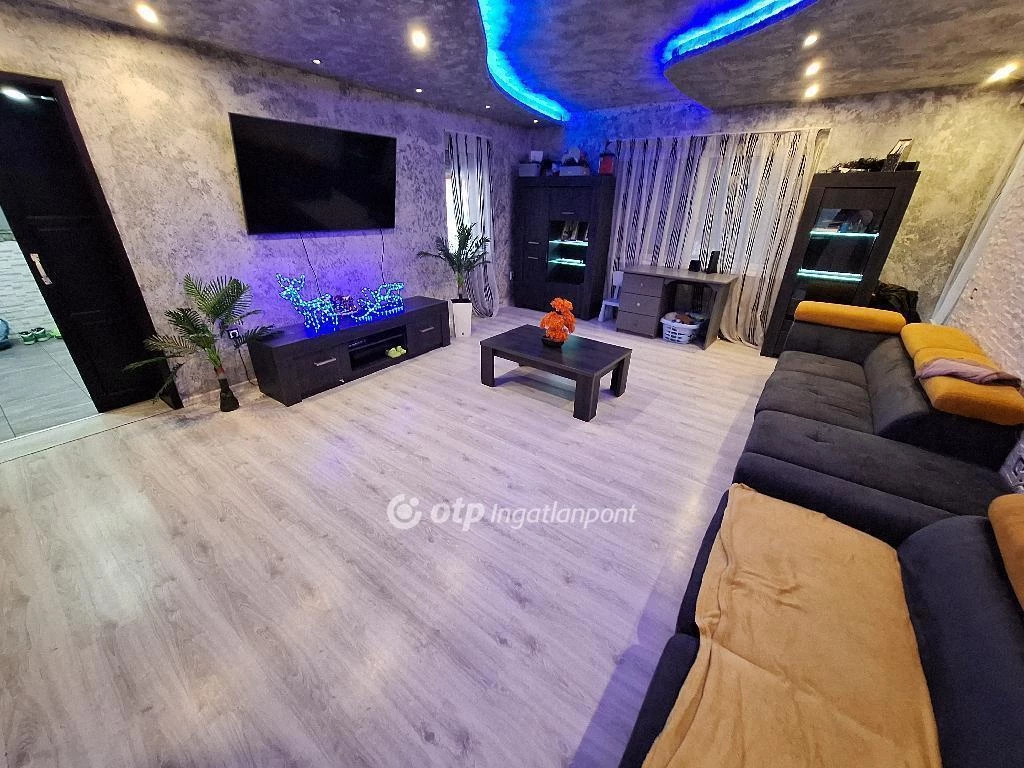 Eladó Ház, Tiszakécske