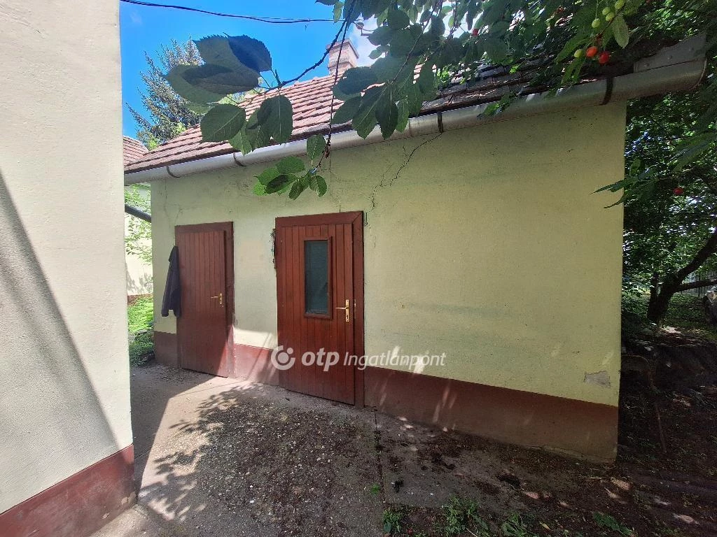 For sale brick flat, Mezőhegyes