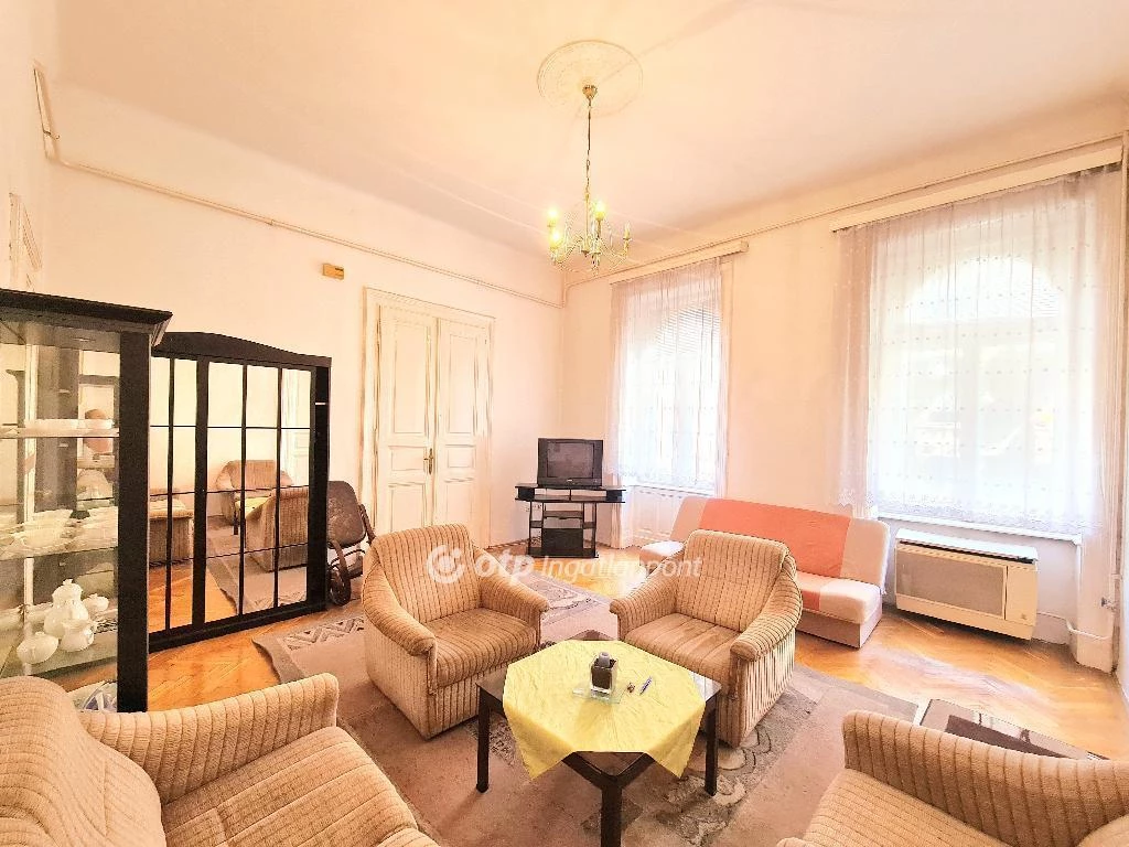 For sale brick flat, Budapest VIII. kerület