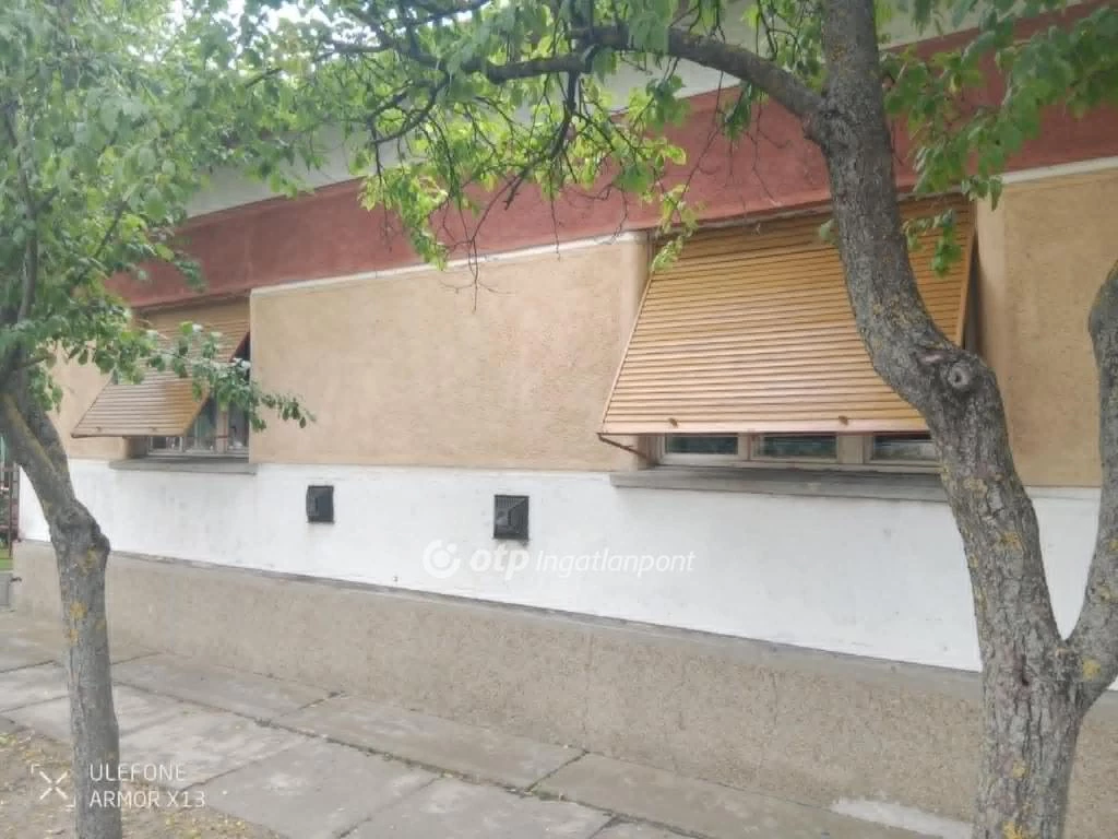 Eladó Ház, Csépa