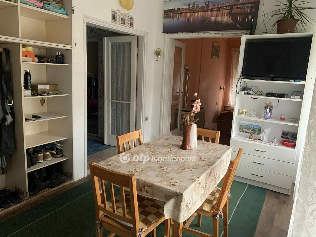 Eladó Ház, Cegléd