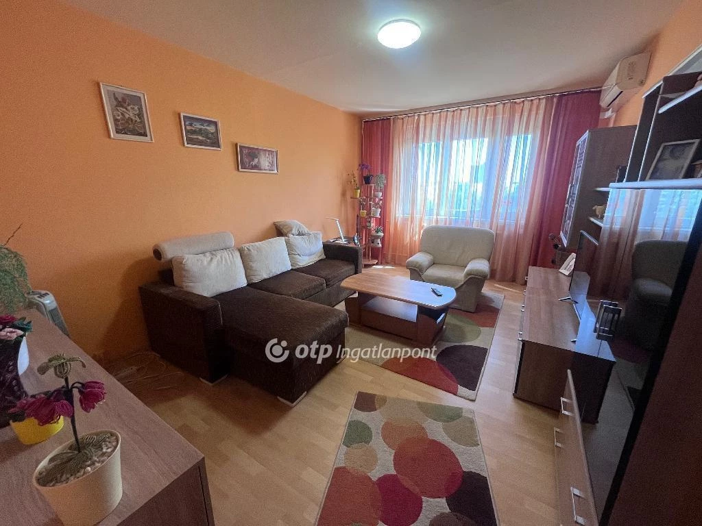 For sale panel flat, Szeged