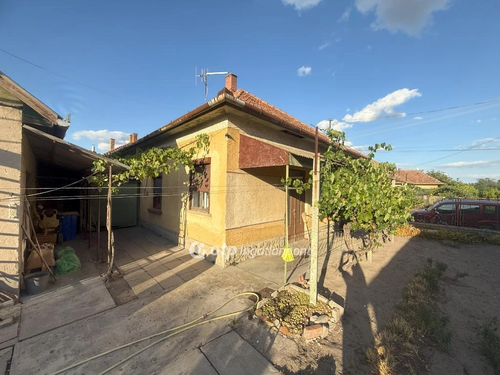 Eladó Ház, Tiszakécske