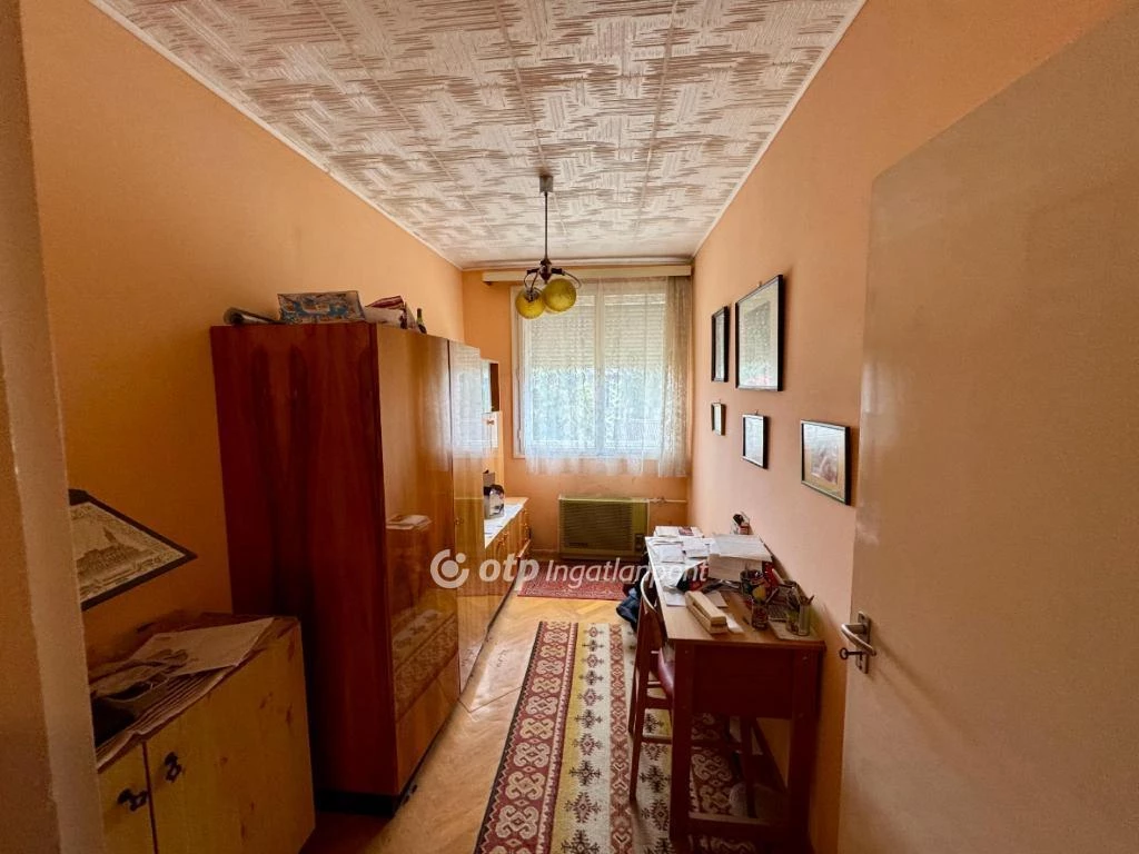 For sale brick flat, Kiskunfélegyháza