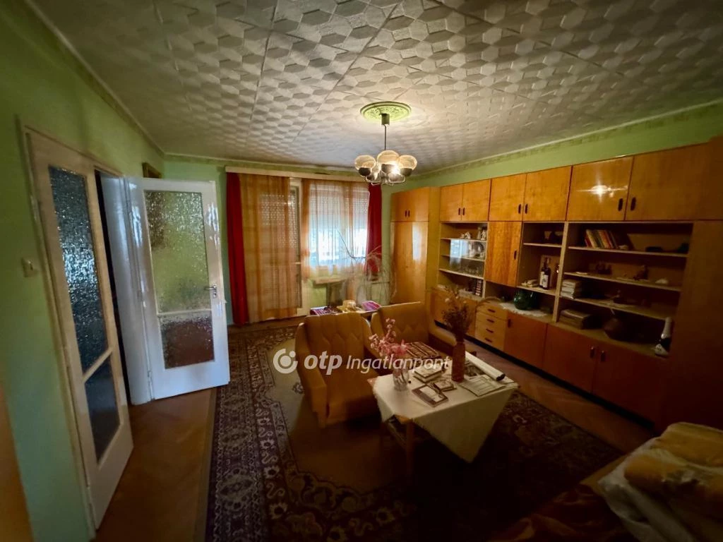 For sale brick flat, Kiskunfélegyháza