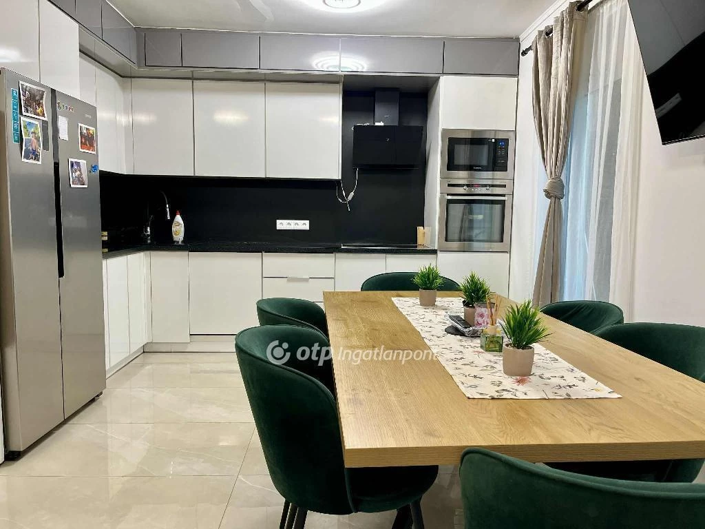 For sale semi-detached house, Cegléd