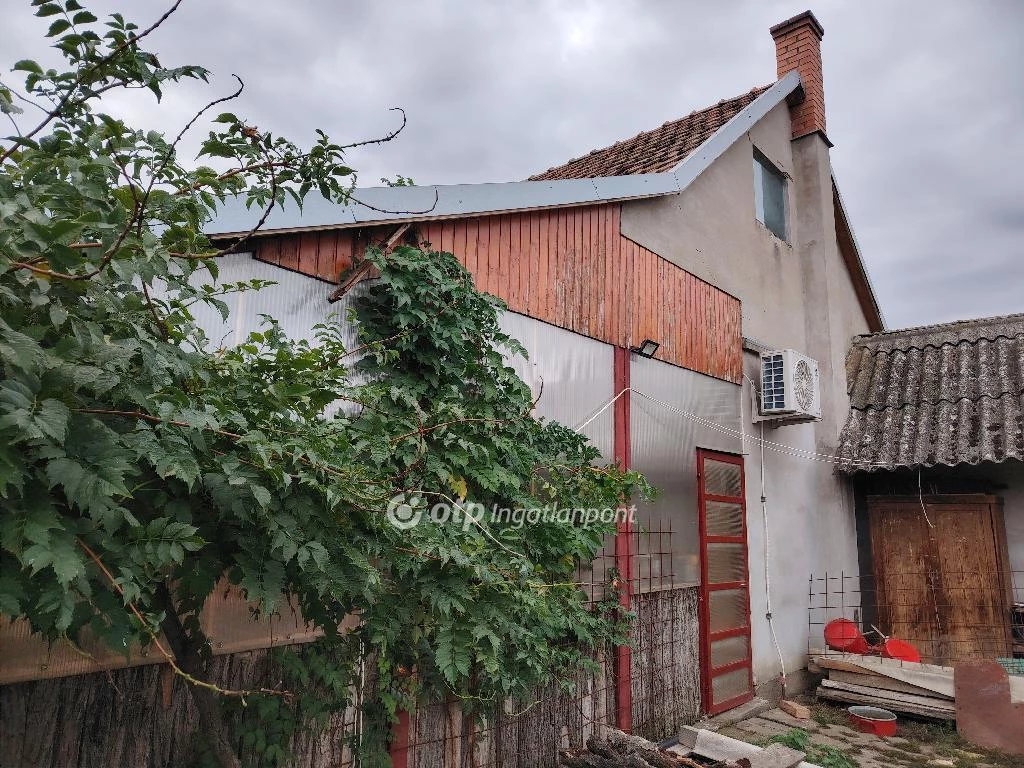 Eladó Ház, Derekegyház