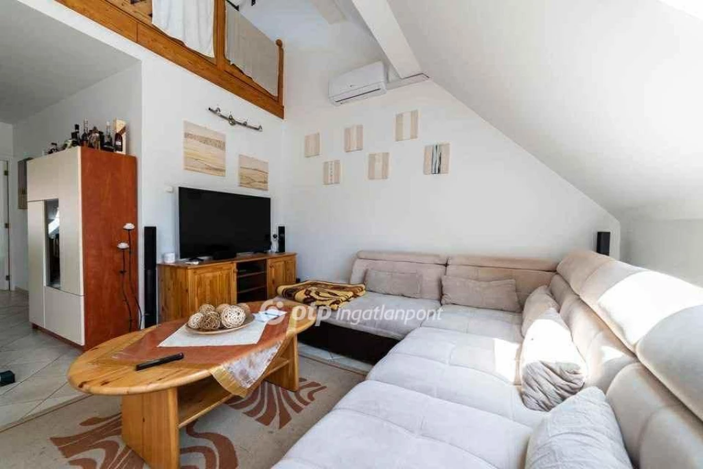 For sale brick flat, Kecskemét