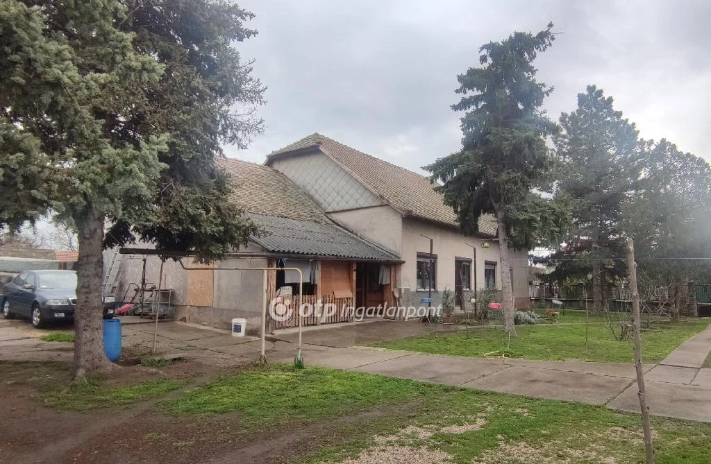 Eladó Ház, Tiszaföldvár