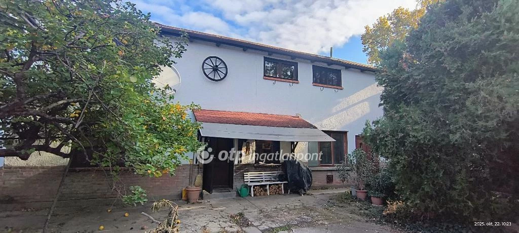 Eladó Ház, Szolnok