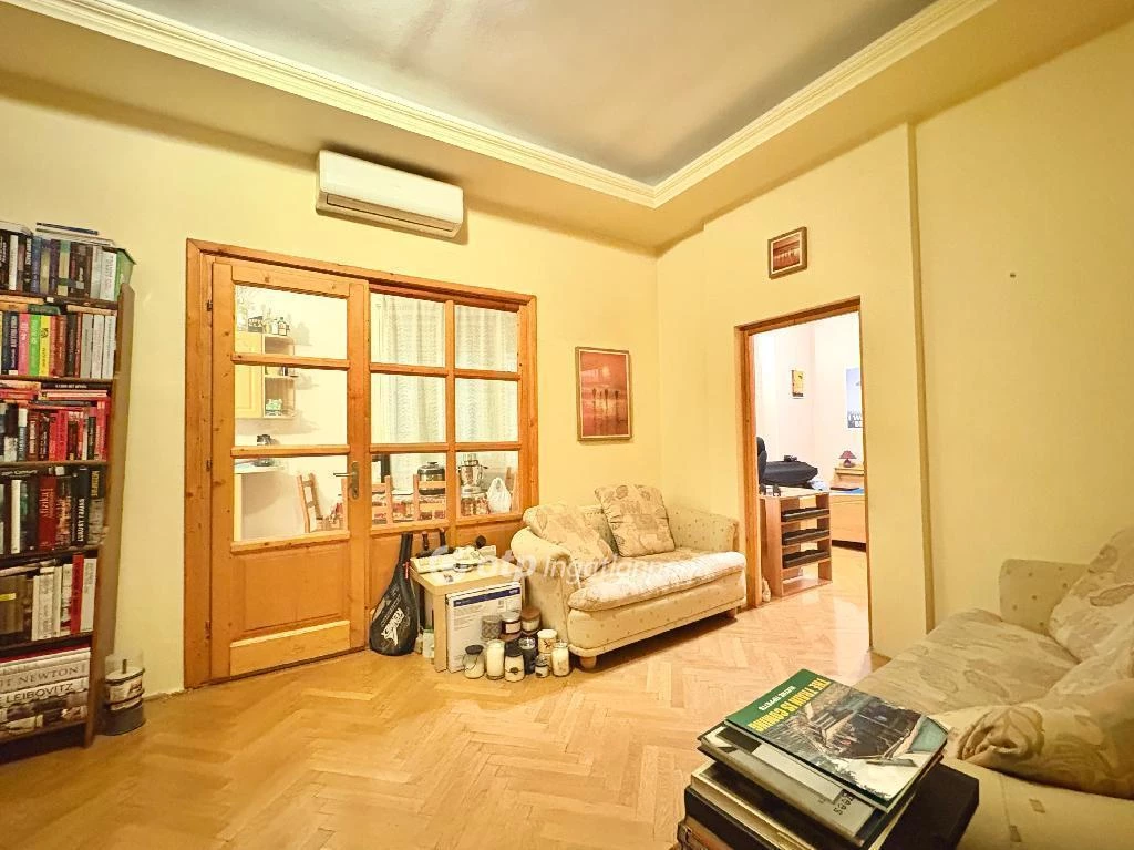 For sale brick flat, Budapest XI. kerület