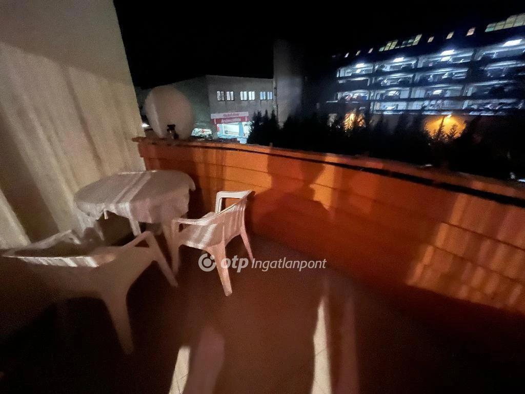 Eladó Lakás, Békéscsaba