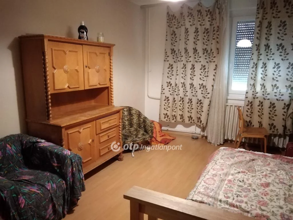 For sale panel flat, Szeged