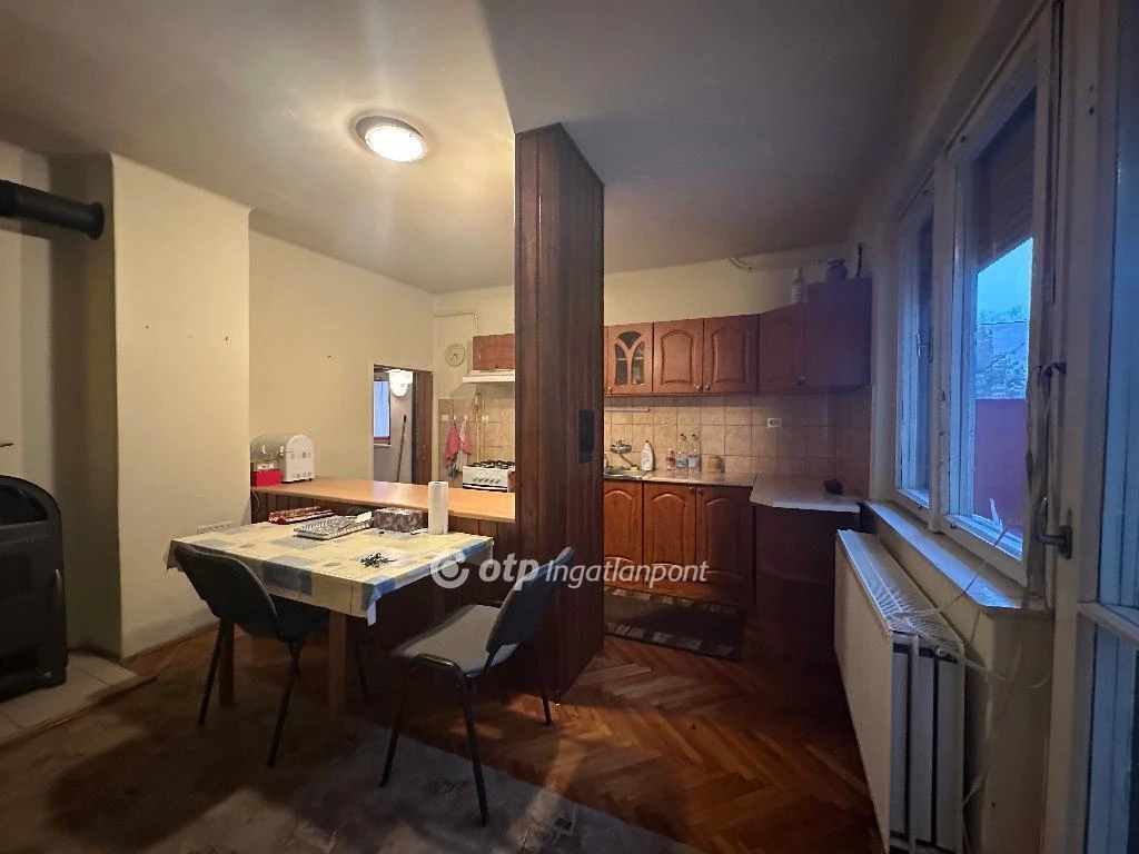 Eladó Lakás, Kunszentmárton