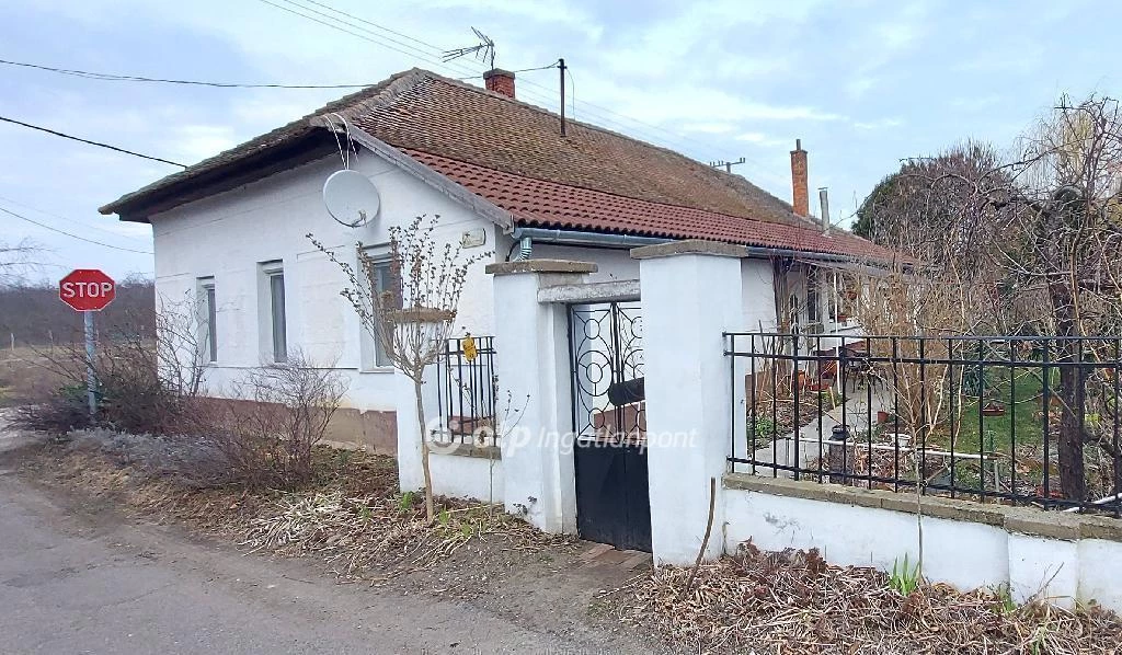 Eladó Ház, Cserkeszőlő