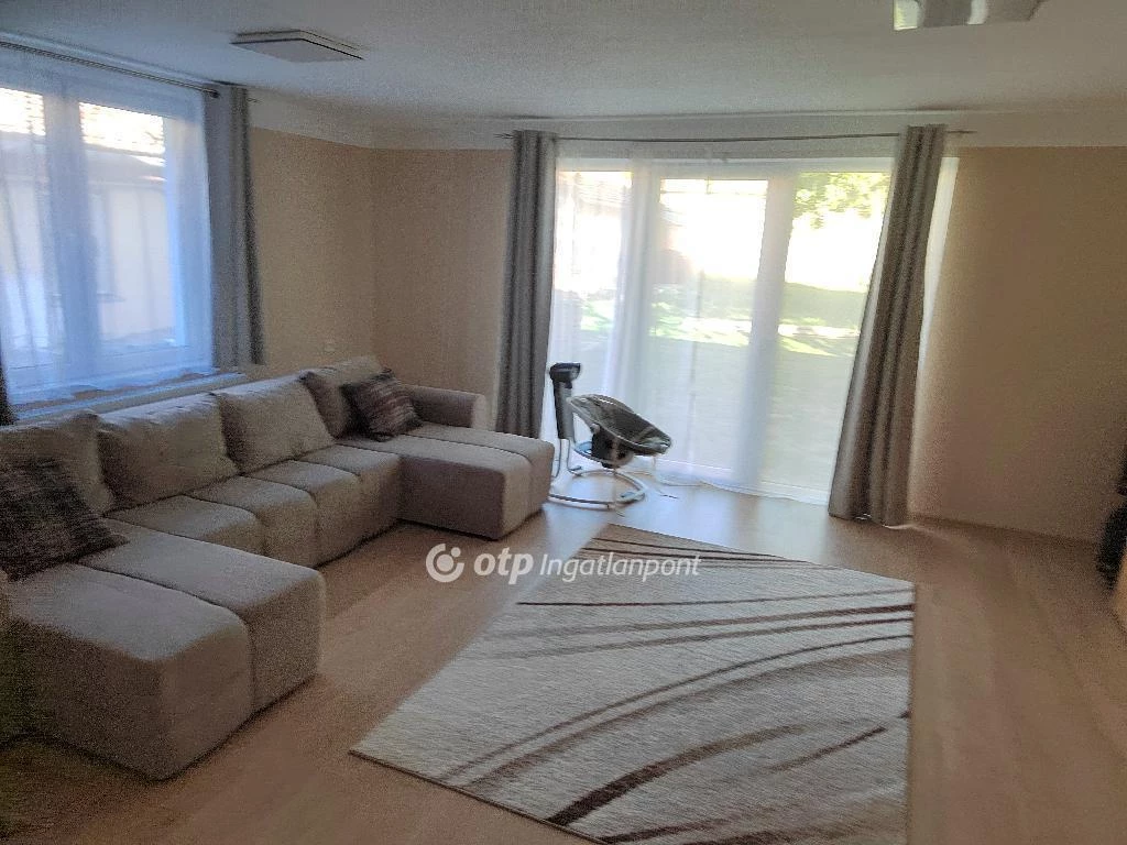 Eladó Ház, Tömörkény