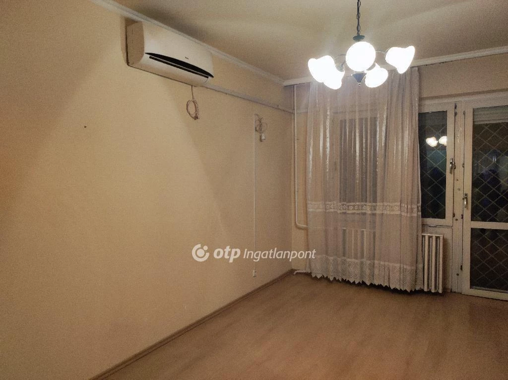 For sale panel flat, Szeged