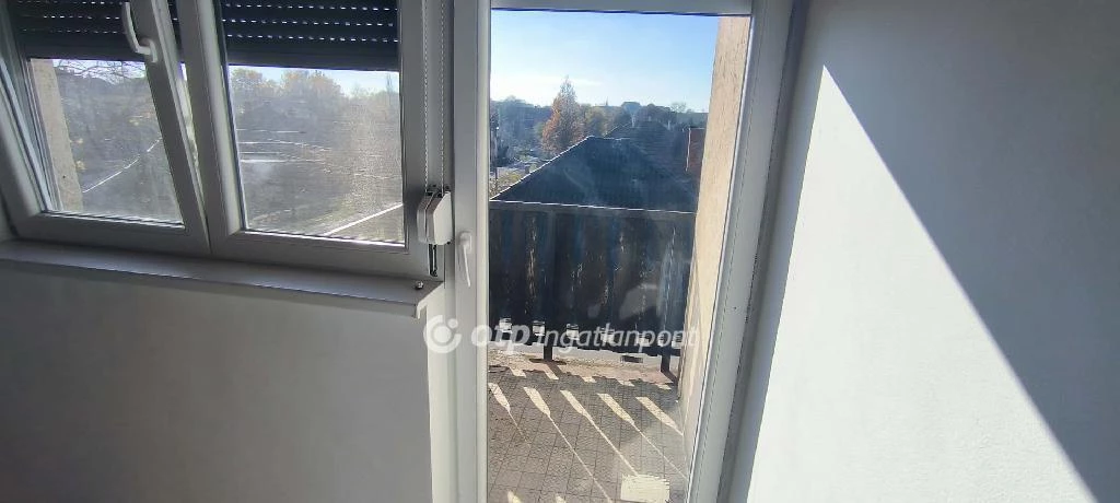 Eladó Lakás, Békéscsaba