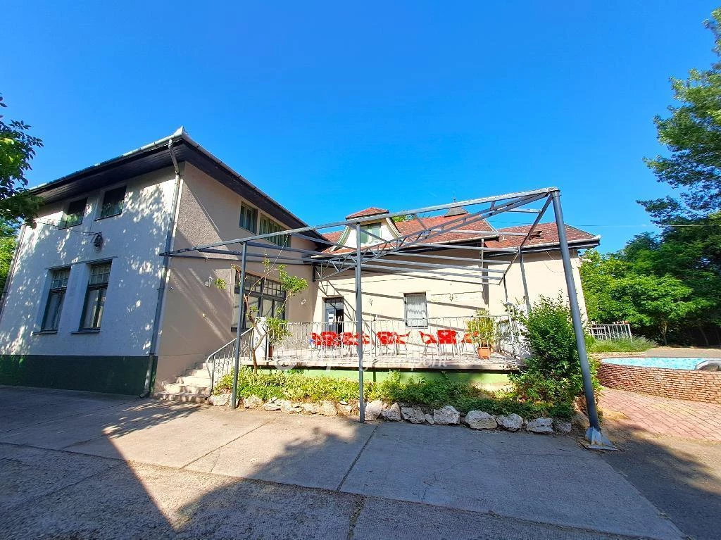 Eladó Egyéb ipari ingatlan, Solt