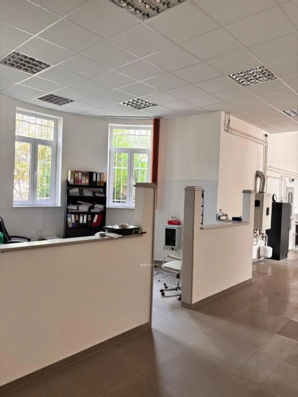 Eladó Üzlethelyiség, Szolnok