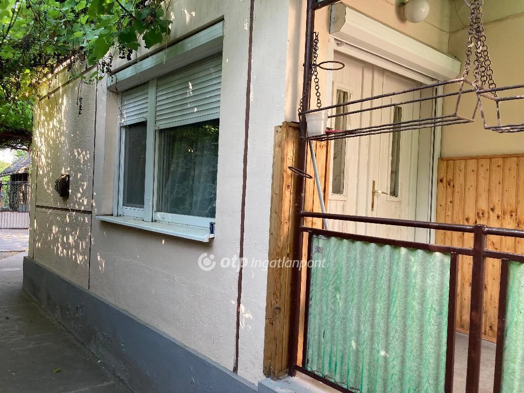 For sale house, Baks