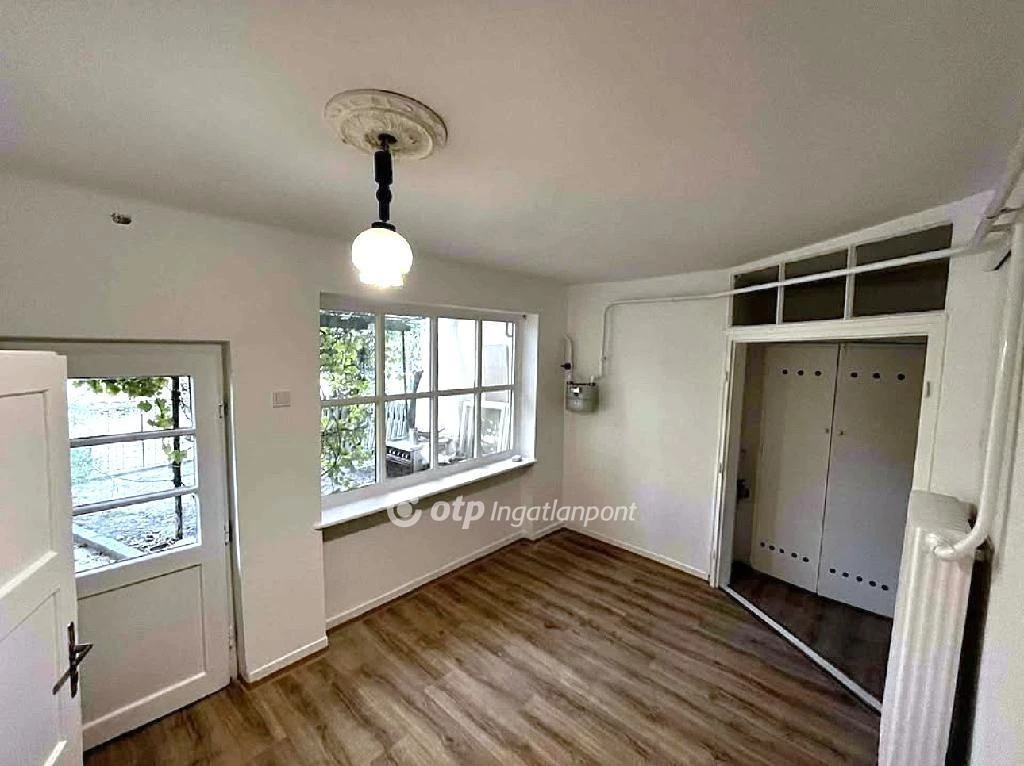 For sale brick flat, Kiskunfélegyháza