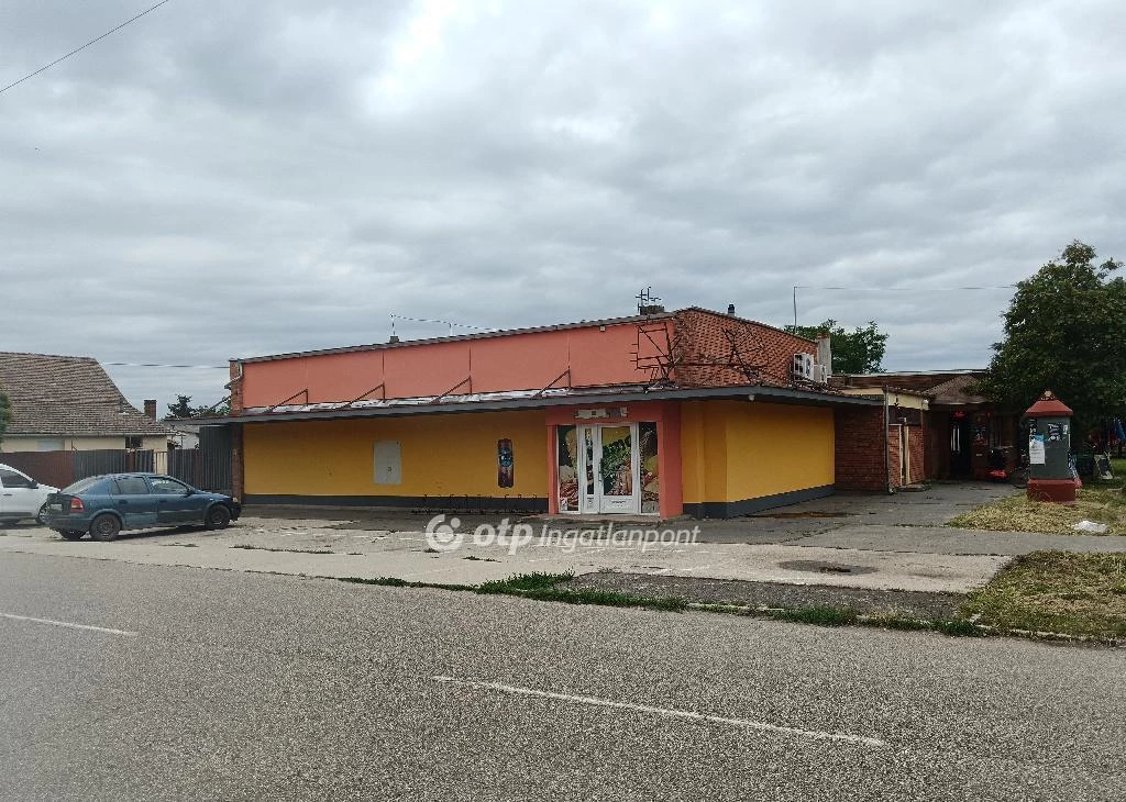 For sale store, Szentes