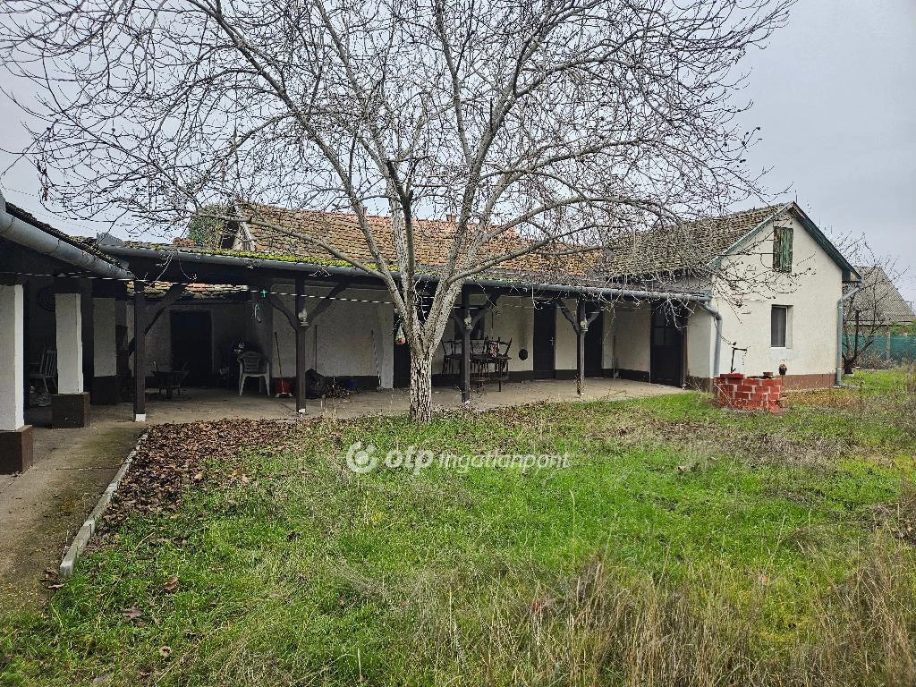 Eladó Ház, Cserkeszőlő