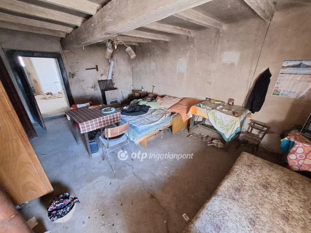 Eladó Ház, Tiszakürt