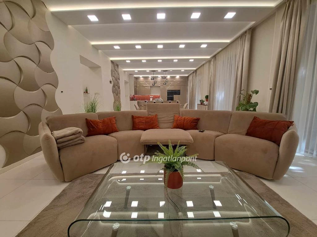 For sale brick flat, Szeged