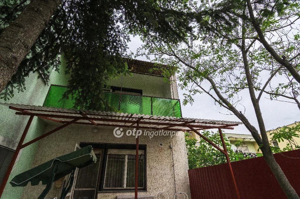 Eladó Lakás, Kunszentmárton