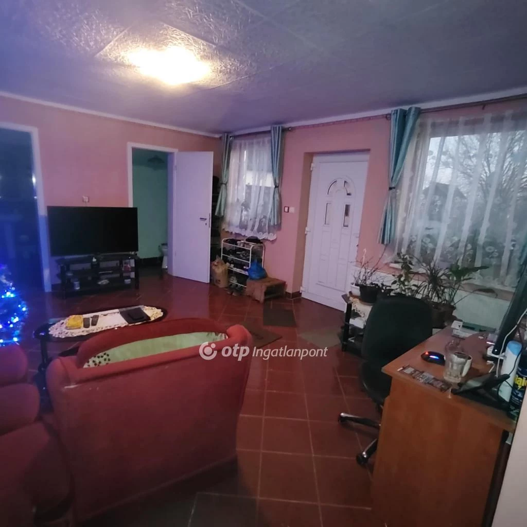 Eladó Ház, Felgyő