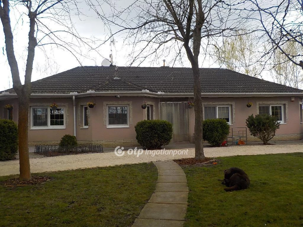 For sale house with a garden, Szentes