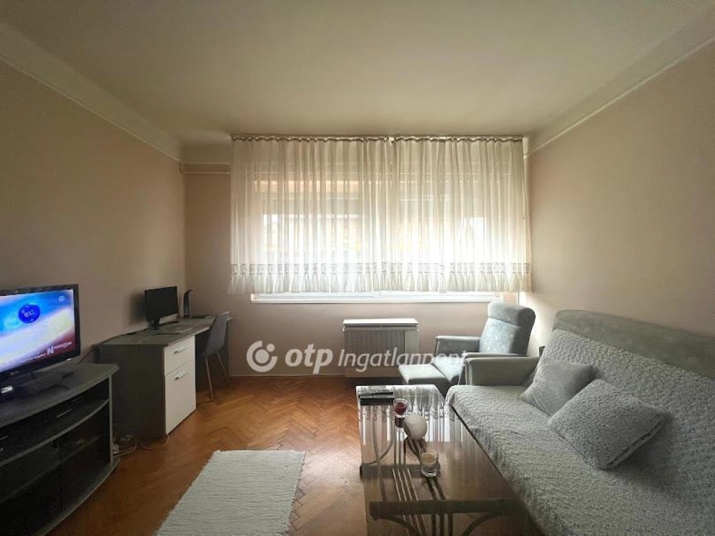 Eladó Ház, Kiszombor