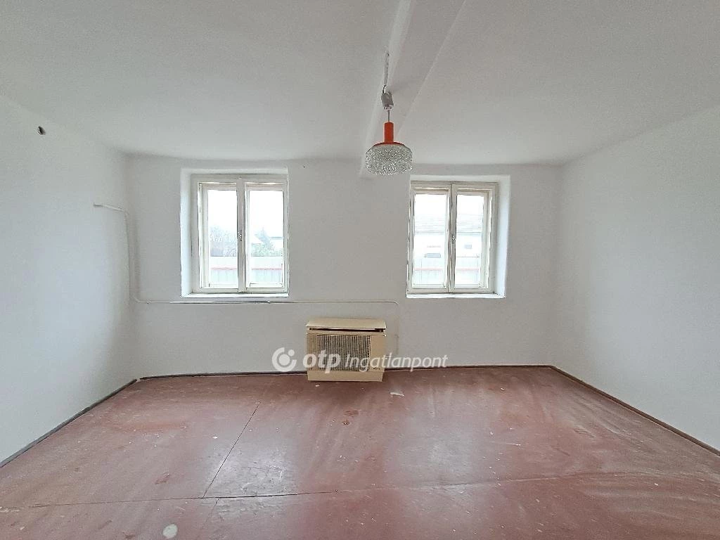 Eladó Ház, Kunhegyes