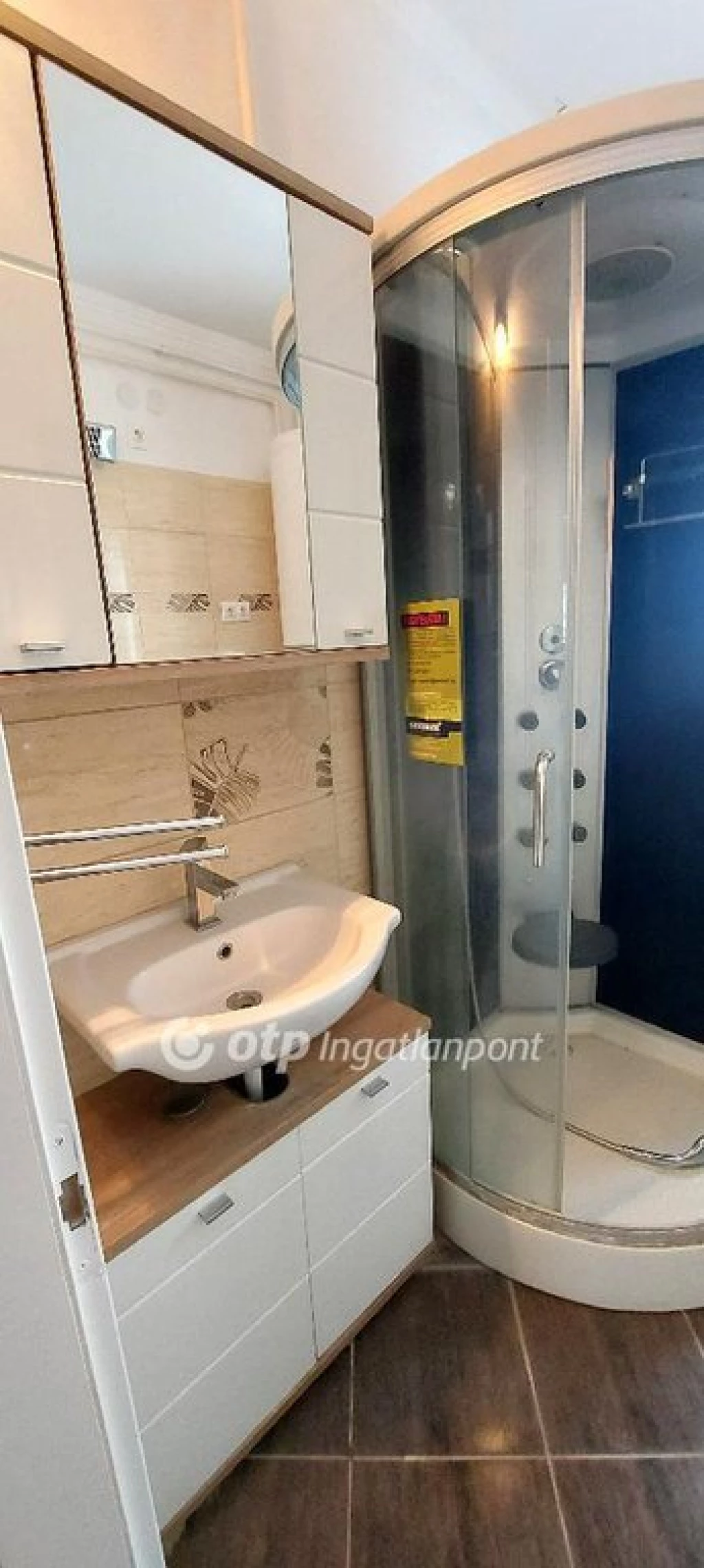 Eladó Lakás, Kunszentmárton