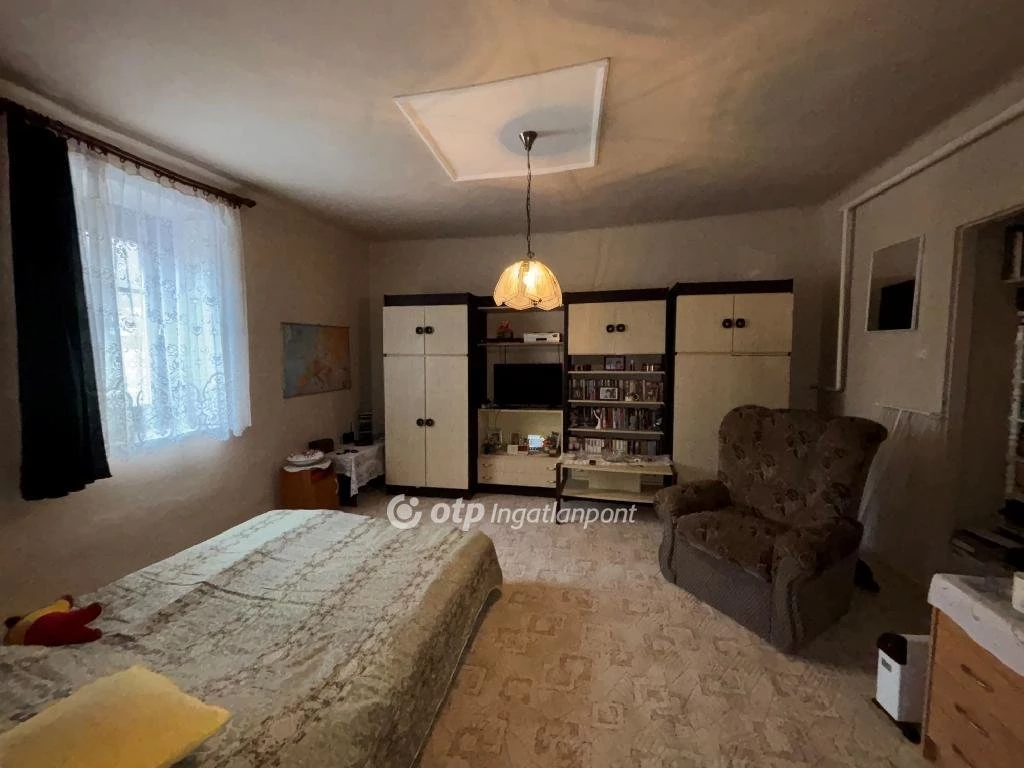 Eladó Ház, Csorvás