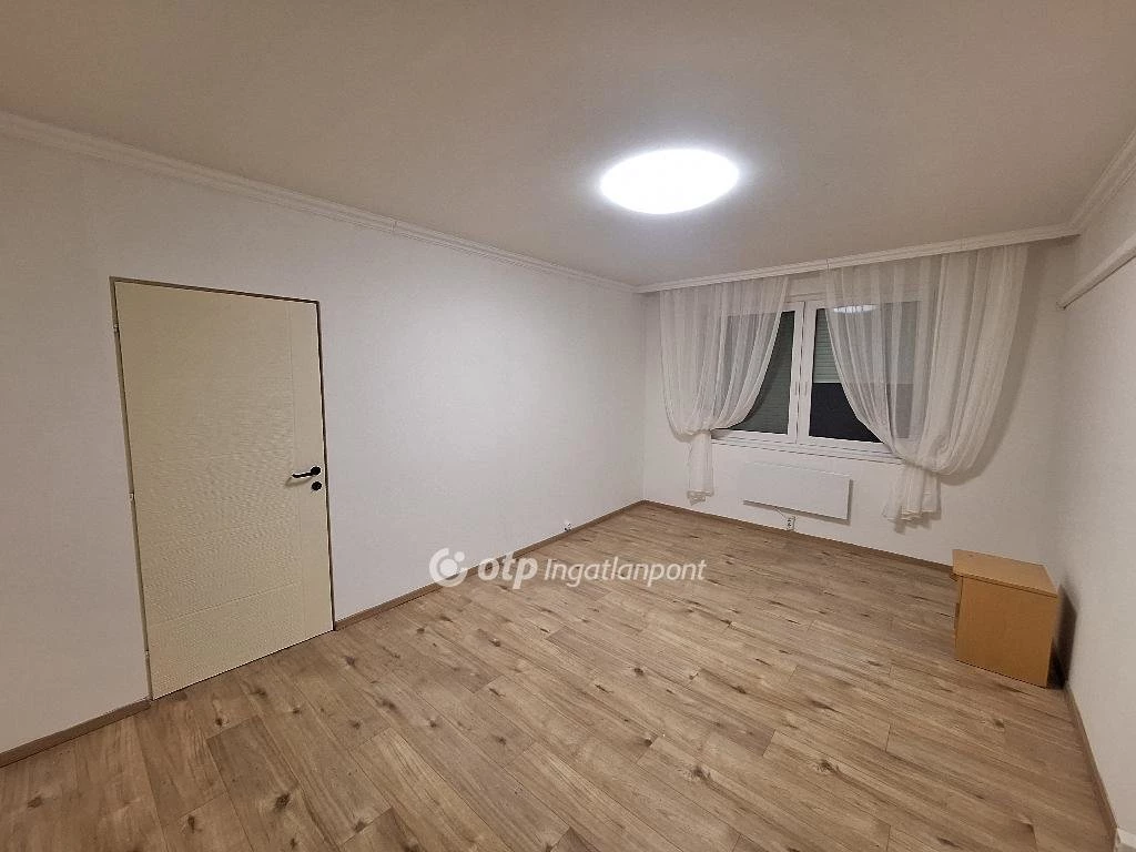 For sale panel flat, Mezőhegyes