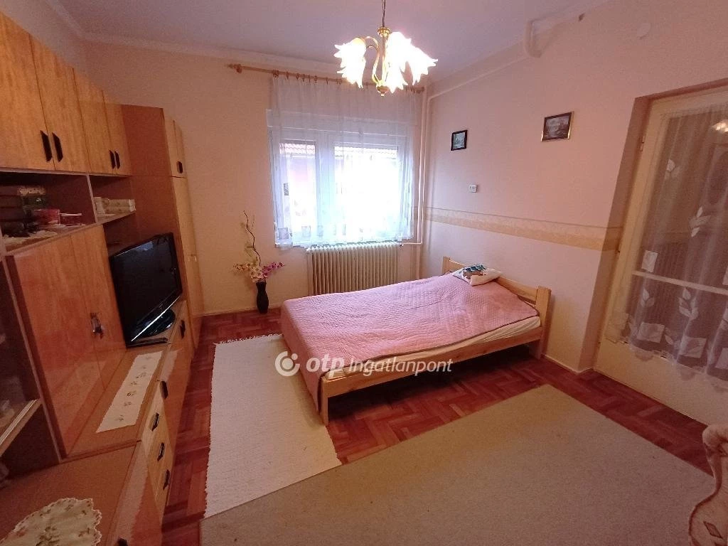 Eladó Ház, Csongrád