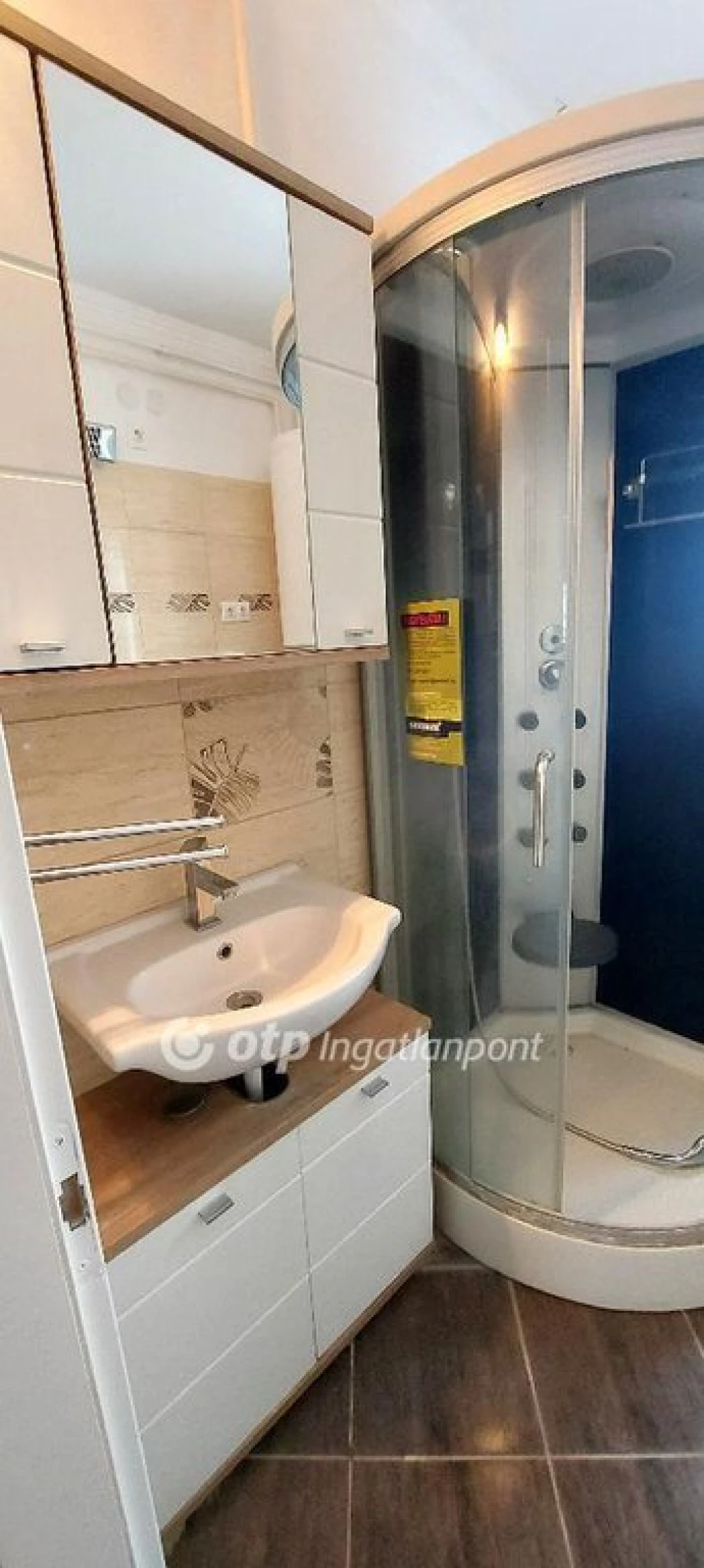 Eladó Lakás, Kunszentmárton