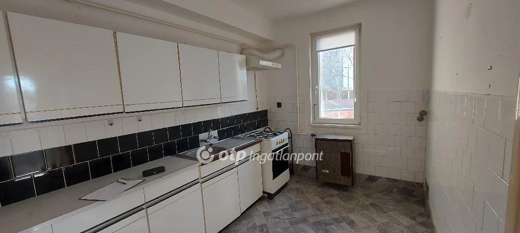 Eladó Lakás, Kunszentmárton