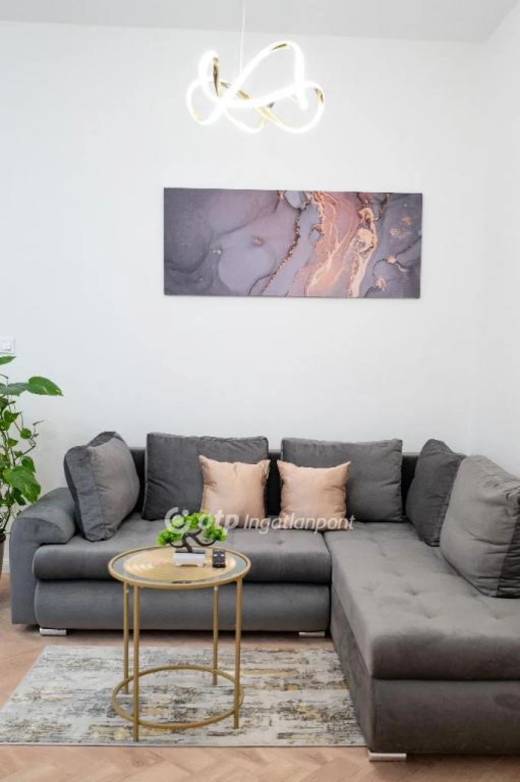 For sale brick flat, Budapest VI. kerület