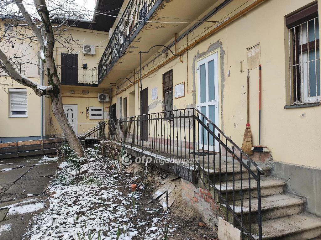 Eladó Lakás, Szeged