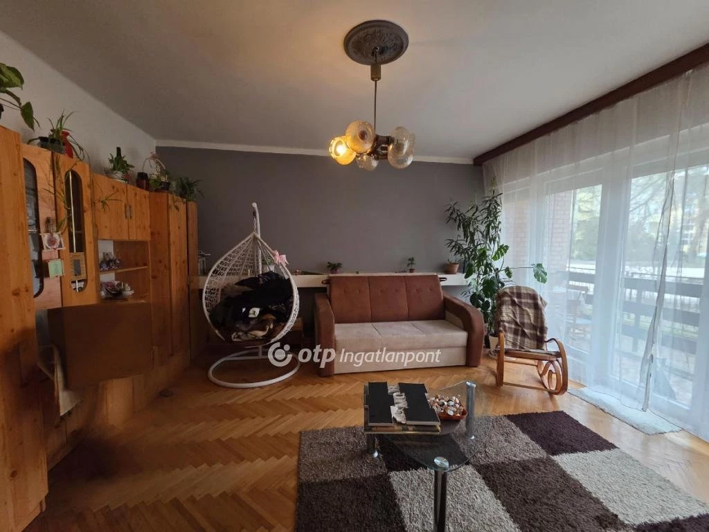 For sale brick flat, Szentes