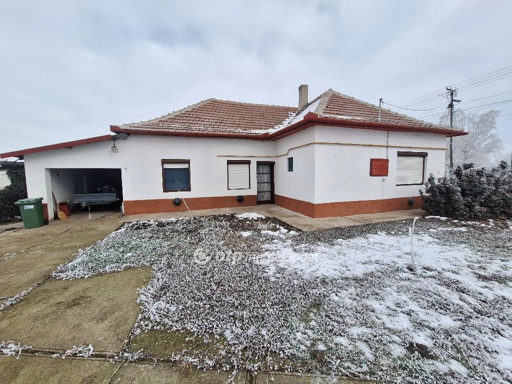 For sale house, Mezőhegyes