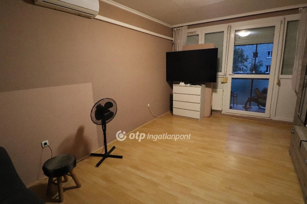 For sale panel flat, Orosháza