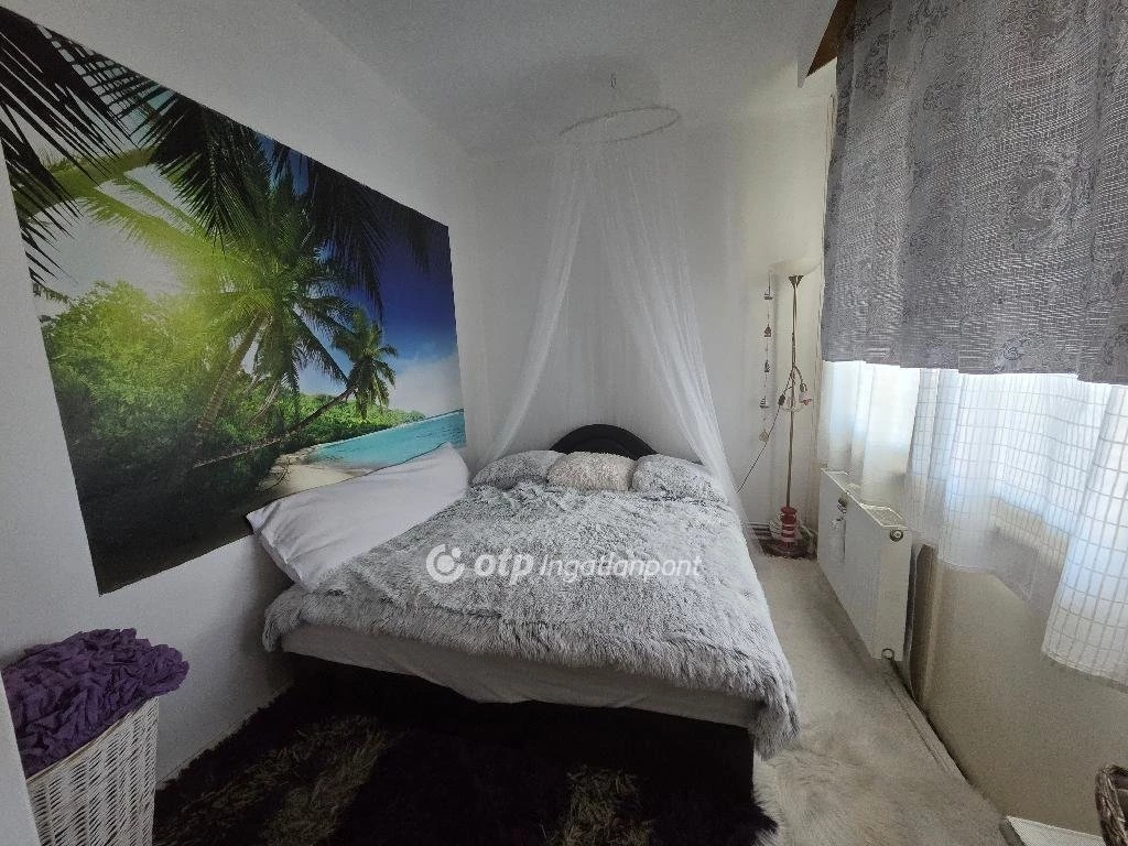 For sale brick flat, Mezőhegyes