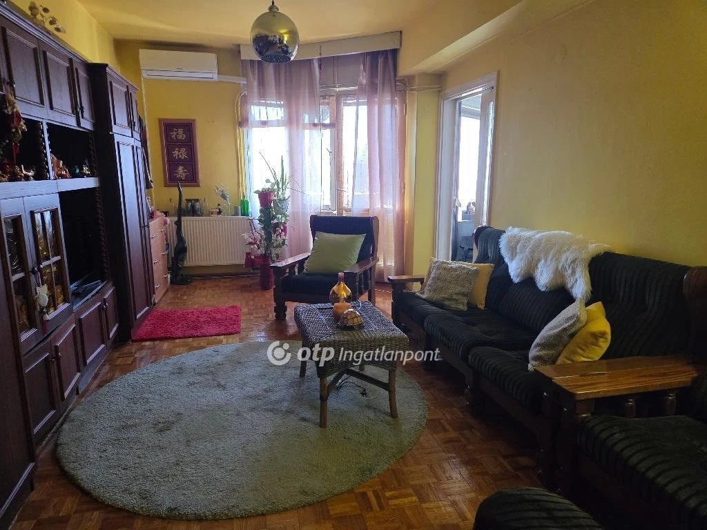 For sale brick flat, Mezőhegyes